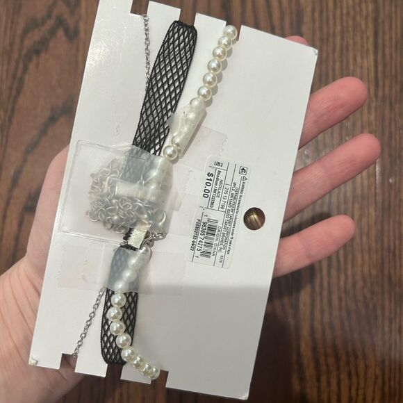 Bundle Women Earrings and Choker Necklaces Set - Picture 4 of 4